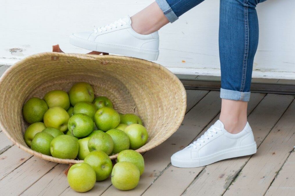 Discover Apple Leather (AppleSkin™), Italy’s innovative material made from apple waste. Learn how it’s produced, why it matters, and how fashion and footwear brands use it.